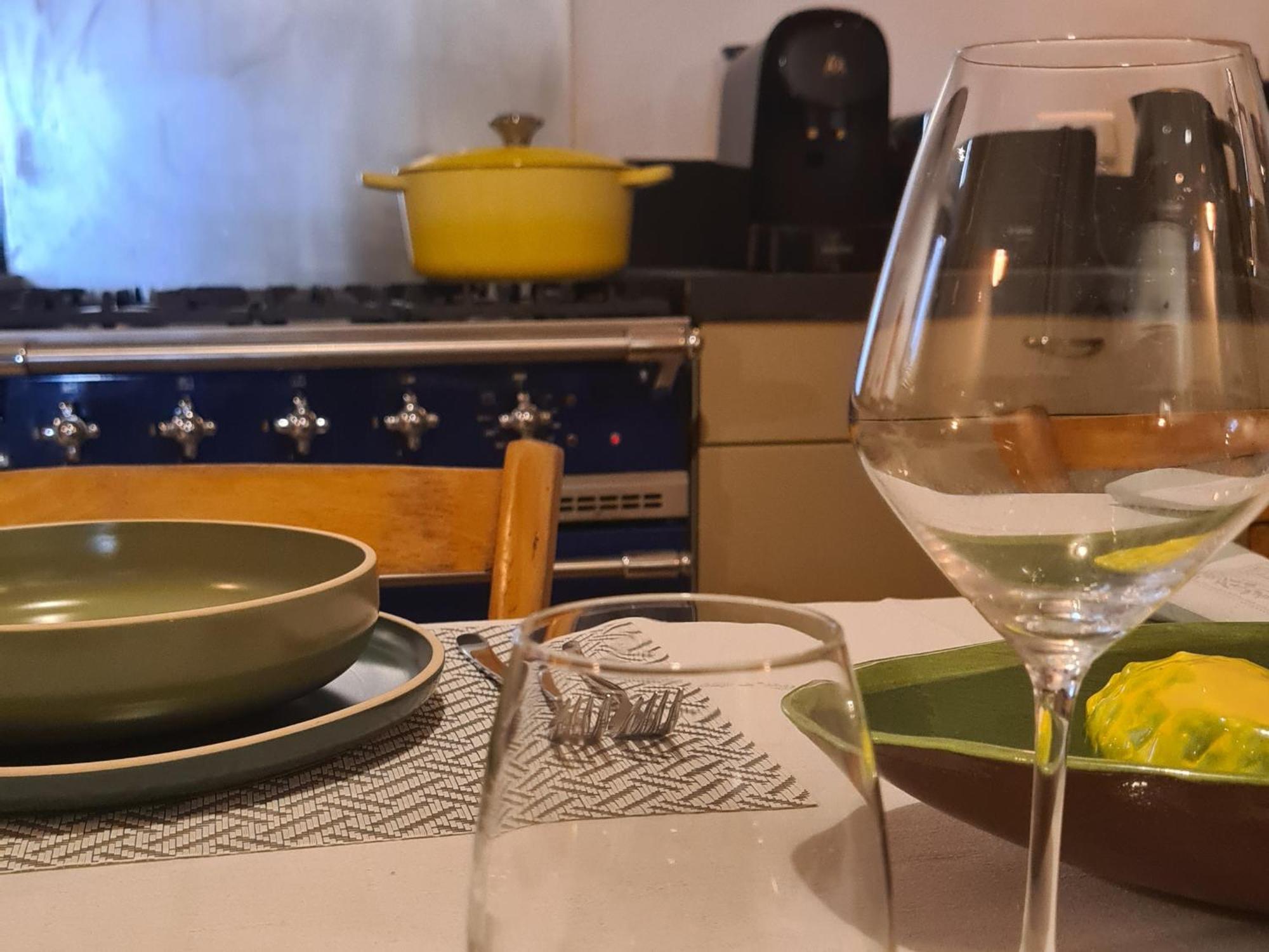Cocon Du Papillon A Lourmarin Apartment Luaran gambar